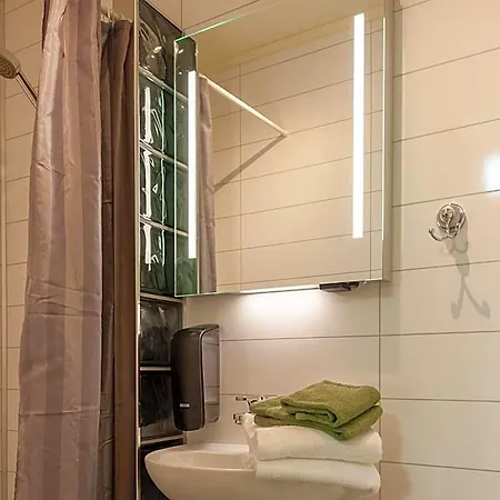 Otel Hamar Vandrerhjem 2*