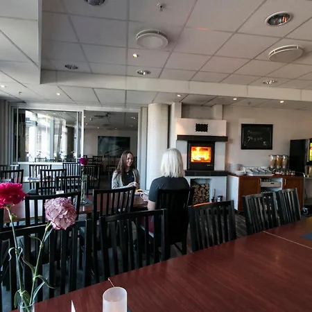 מלון Hamar Vandrerhjem האמאר